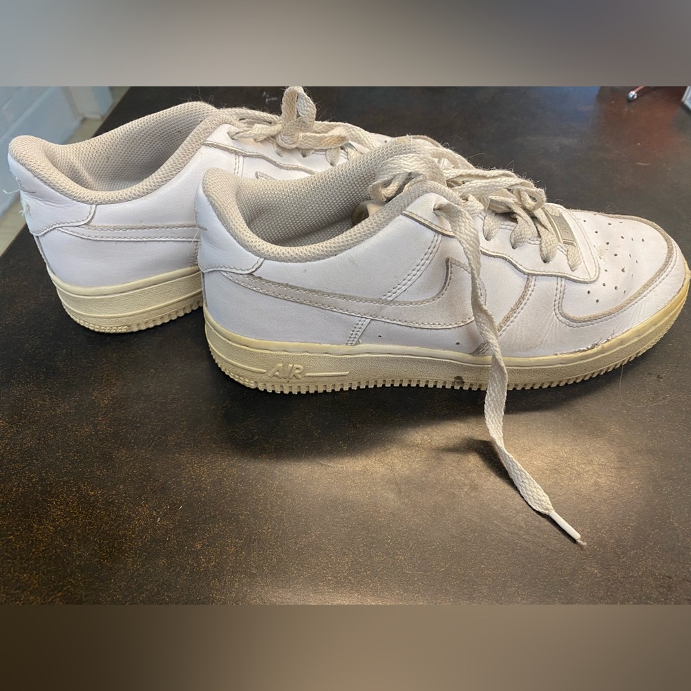 Used Nike Airforce ones